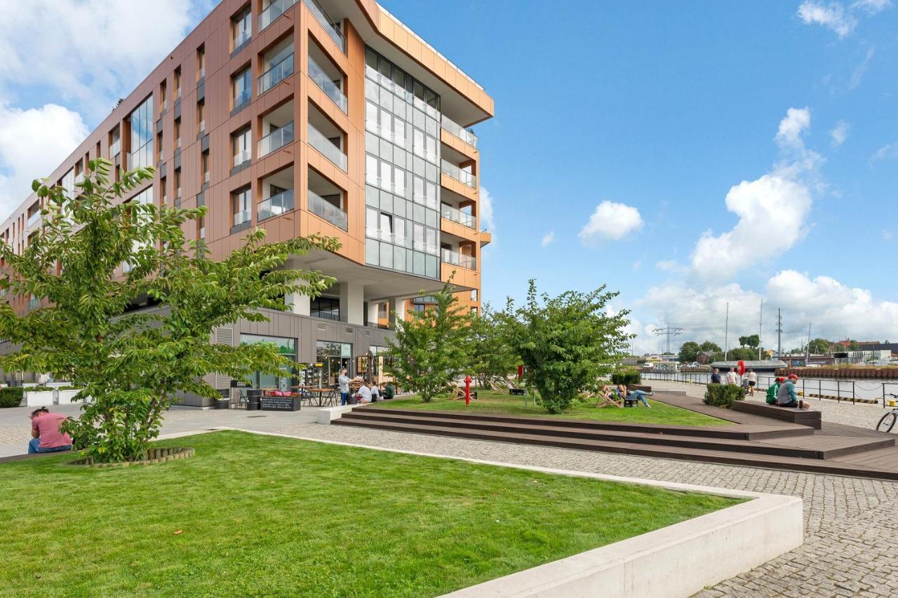 Premium Family & Business Old Town Riverside Apartment With Parking 그단스크 외부 사진