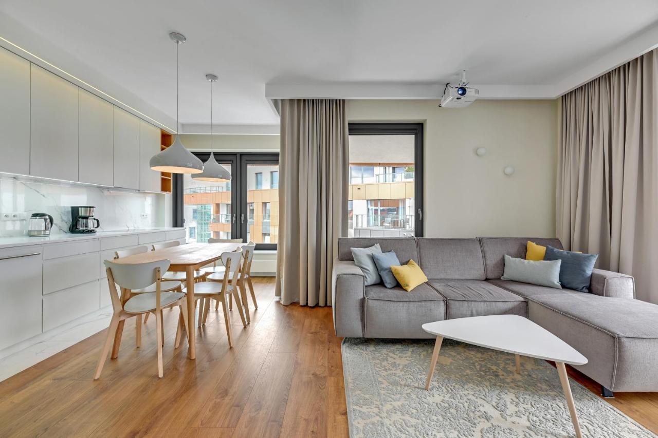Premium Family & Business Old Town Riverside Apartment With Parking 그단스크 외부 사진